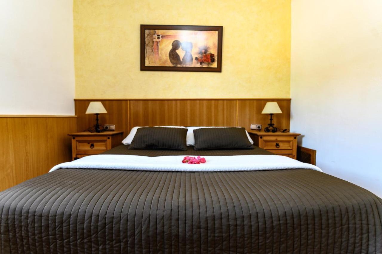 Complejo Rural Sol De Taberno Pension Buitenkant foto